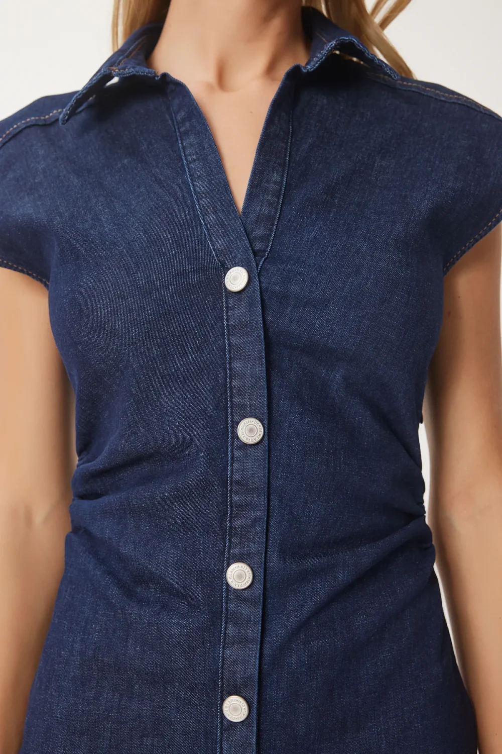 Koyu Mavi Büzgü Detaylı Denim Elbise - Görsel 5